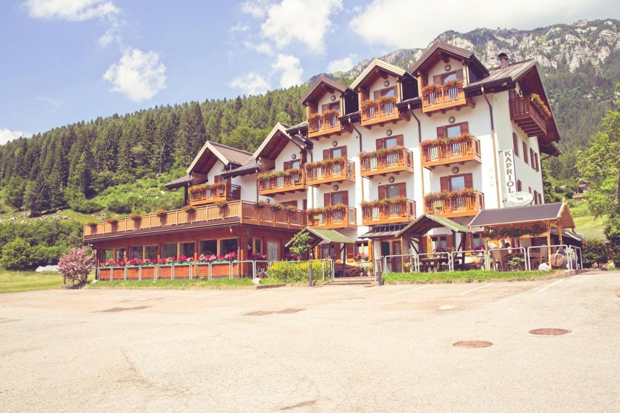 Hotel Kapriol Castello Tesino Exteriér fotografie